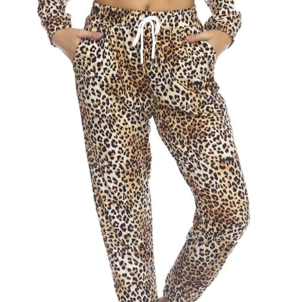 Club Moda Leopard Print Jogger Pant
